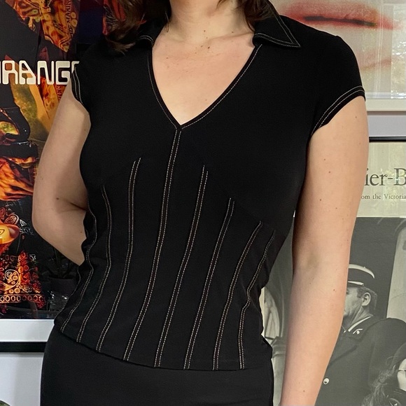 Black top - Picture 1 of 3